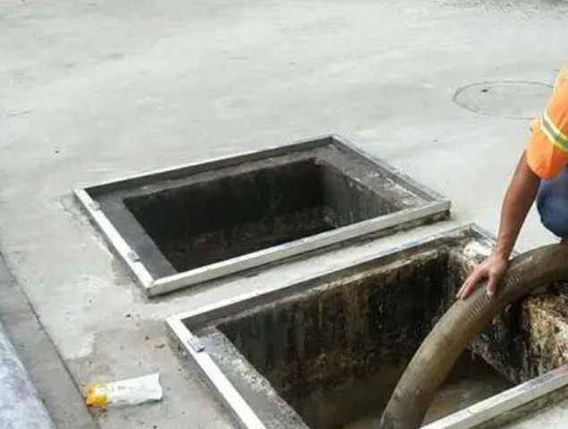钟山化粪池清理